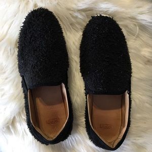 Black UGGs sneakers 8